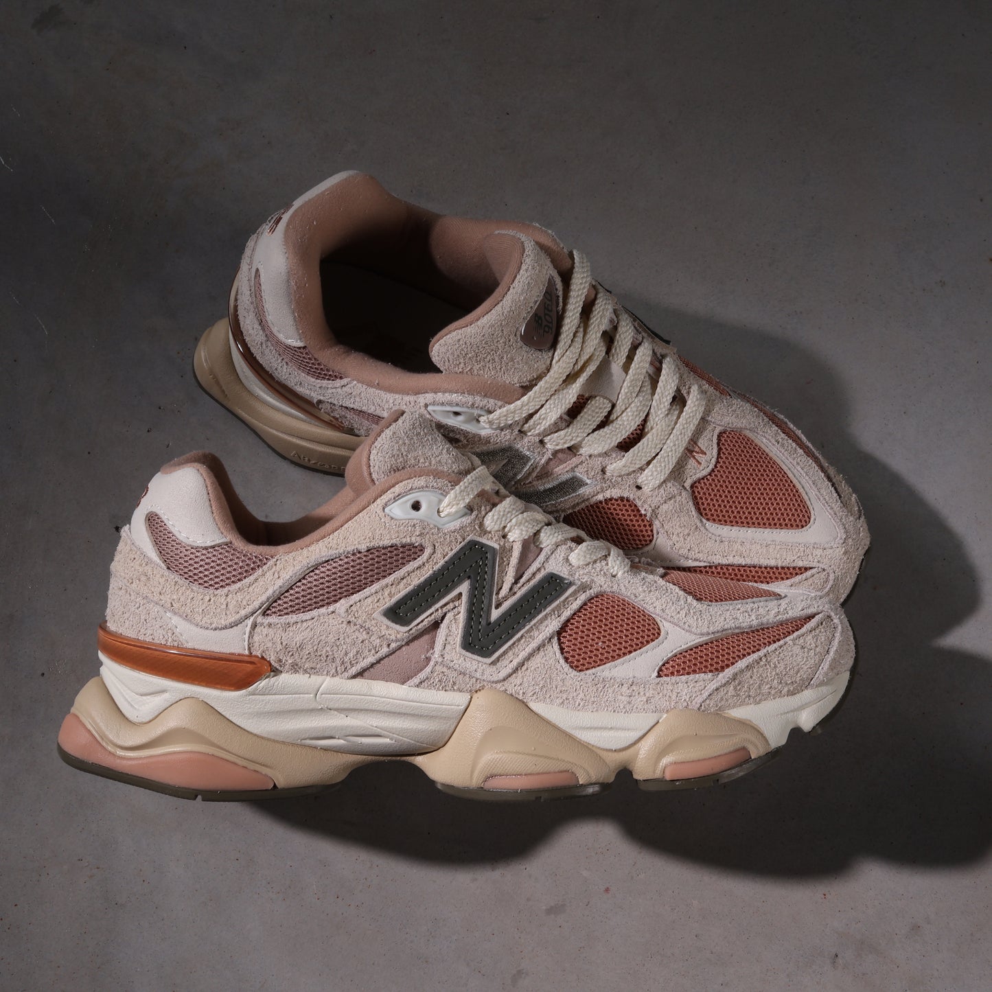 New Balance 9060 Flat Taupe/Light Sparrow