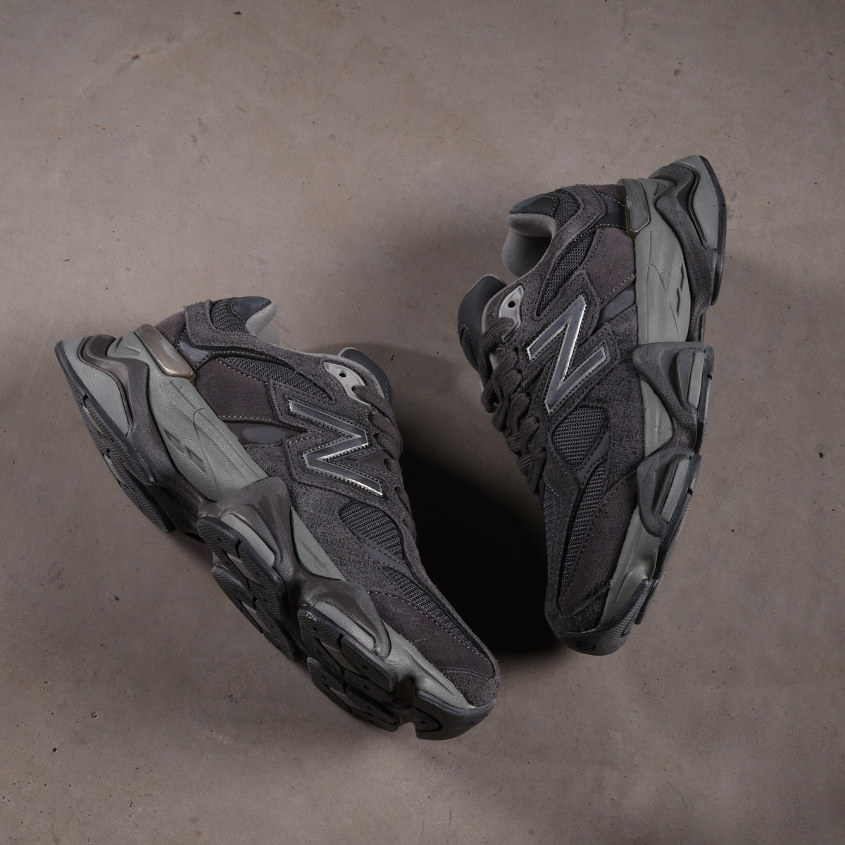 New Balance 9060 Magnet (SALE)