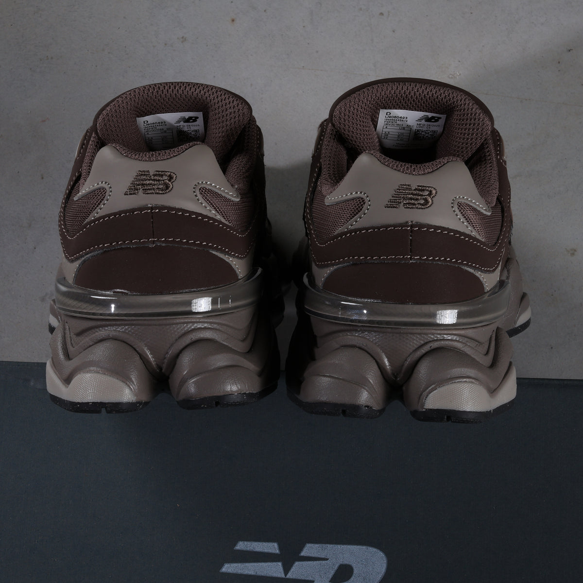 New Balance 9060 Mono Cortado (SALE)
