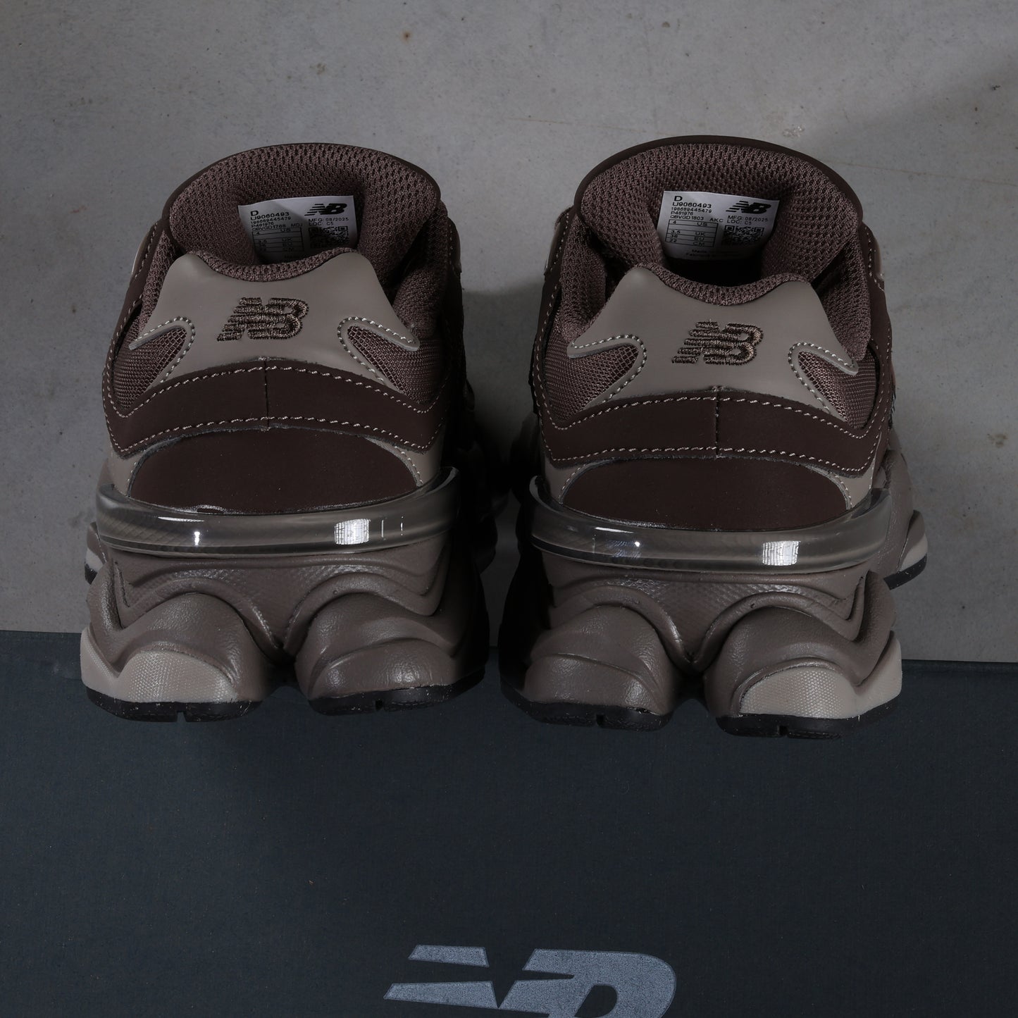 New Balance 9060 Mono Cortado (SALE)