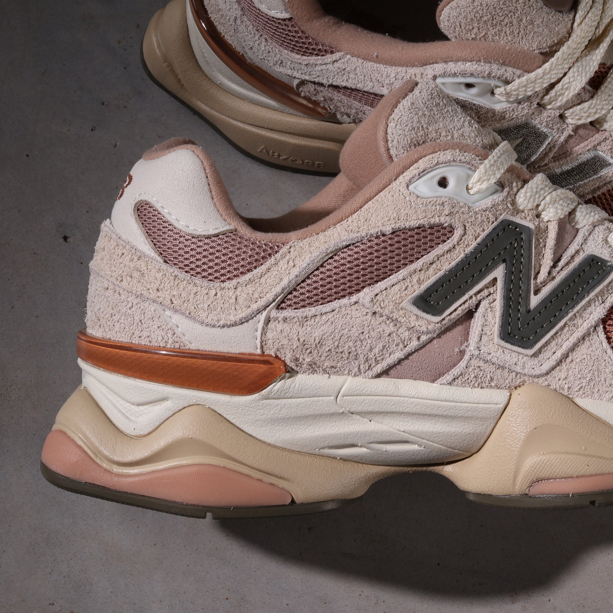 New Balance 9060 Flat Taupe/Light Sparrow
