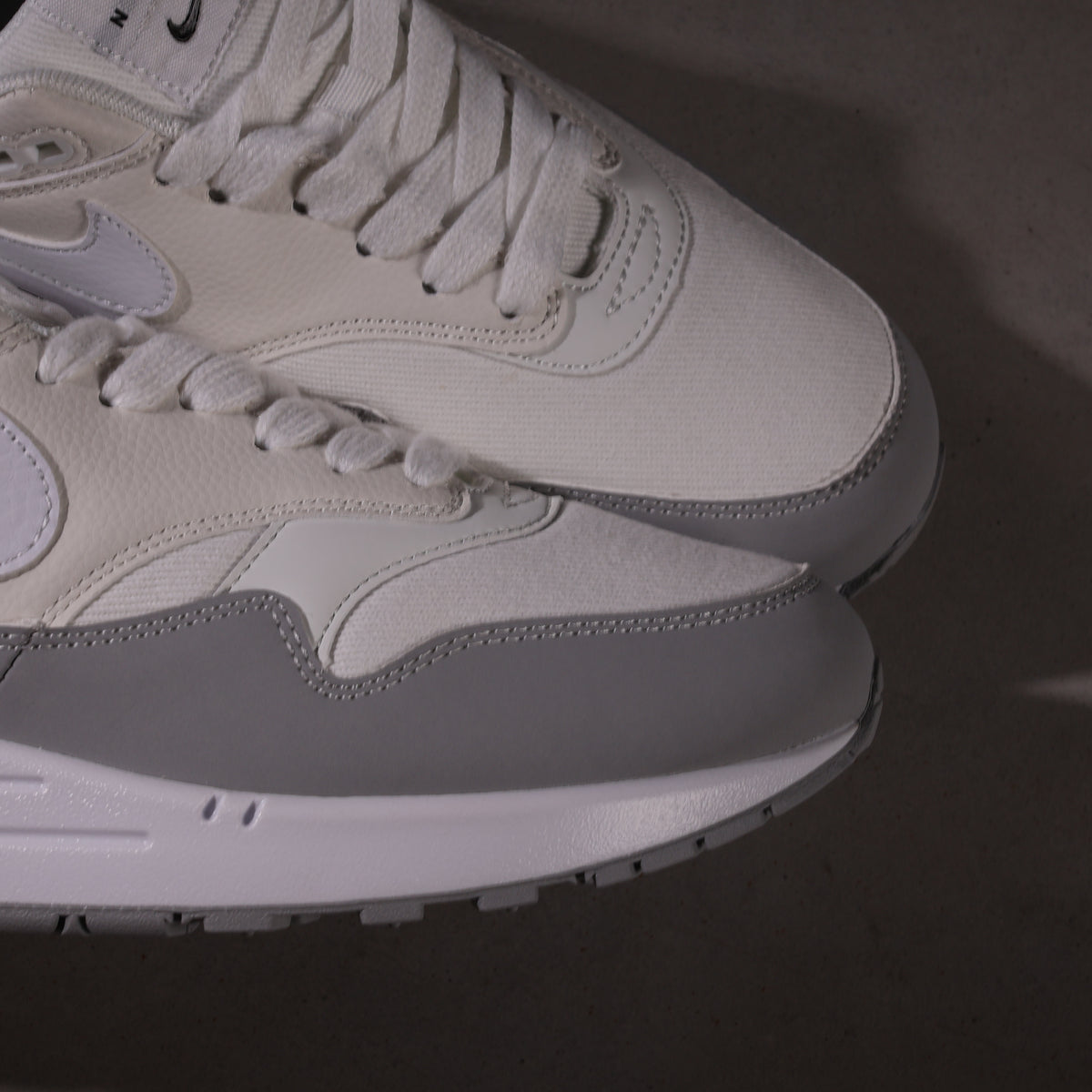 Nike Air Max 1 '87 LX Light Smoke Grey (SALE)