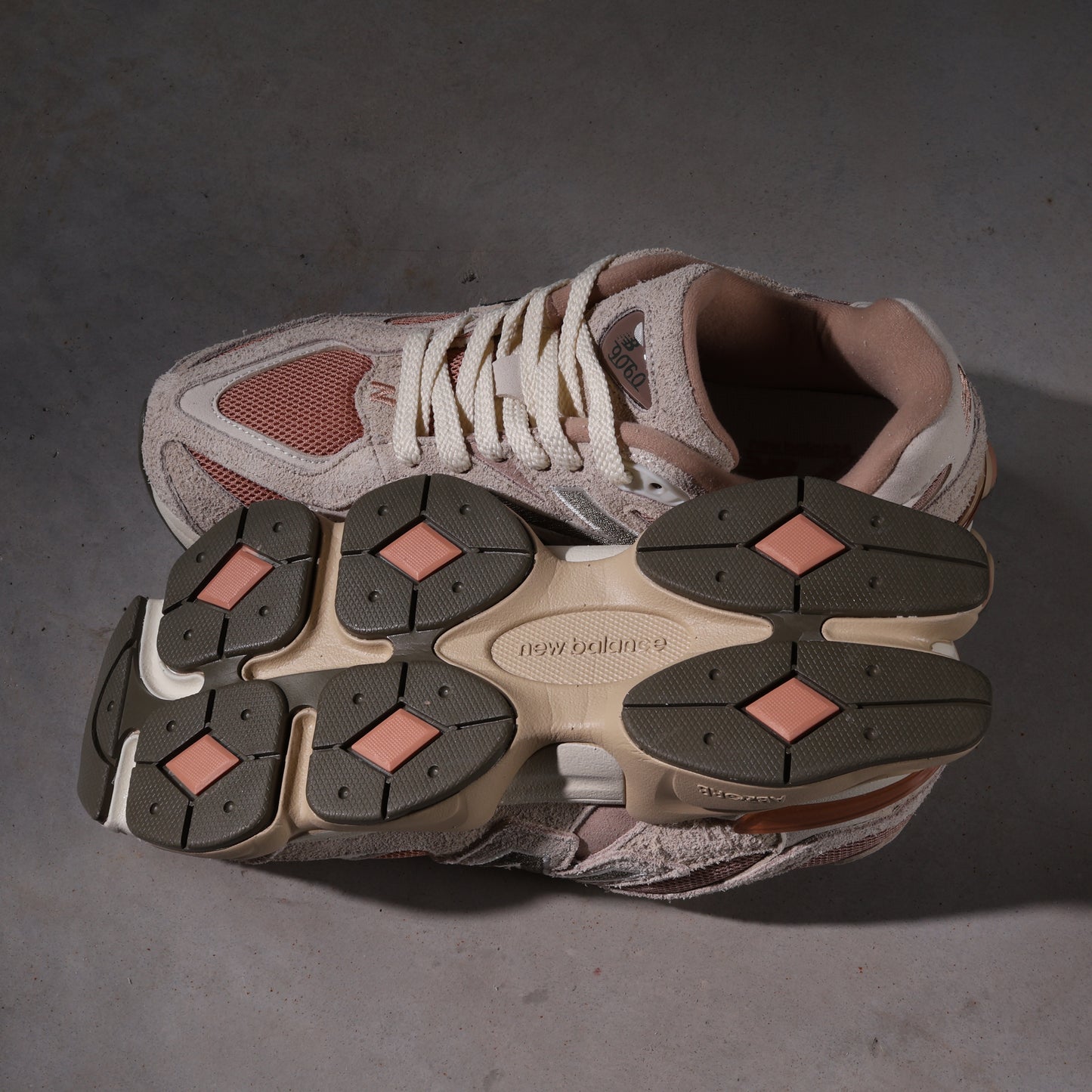 New Balance 9060 Flat Taupe/Light Sparrow