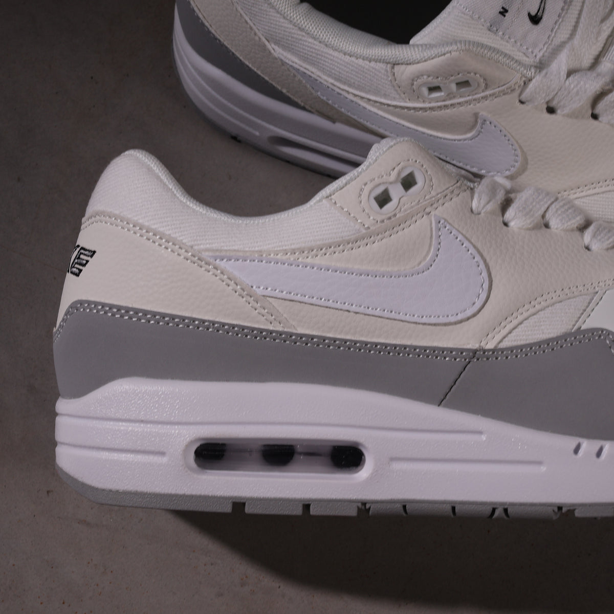 Nike Air Max 1 '87 LX Light Smoke Grey (SALE)