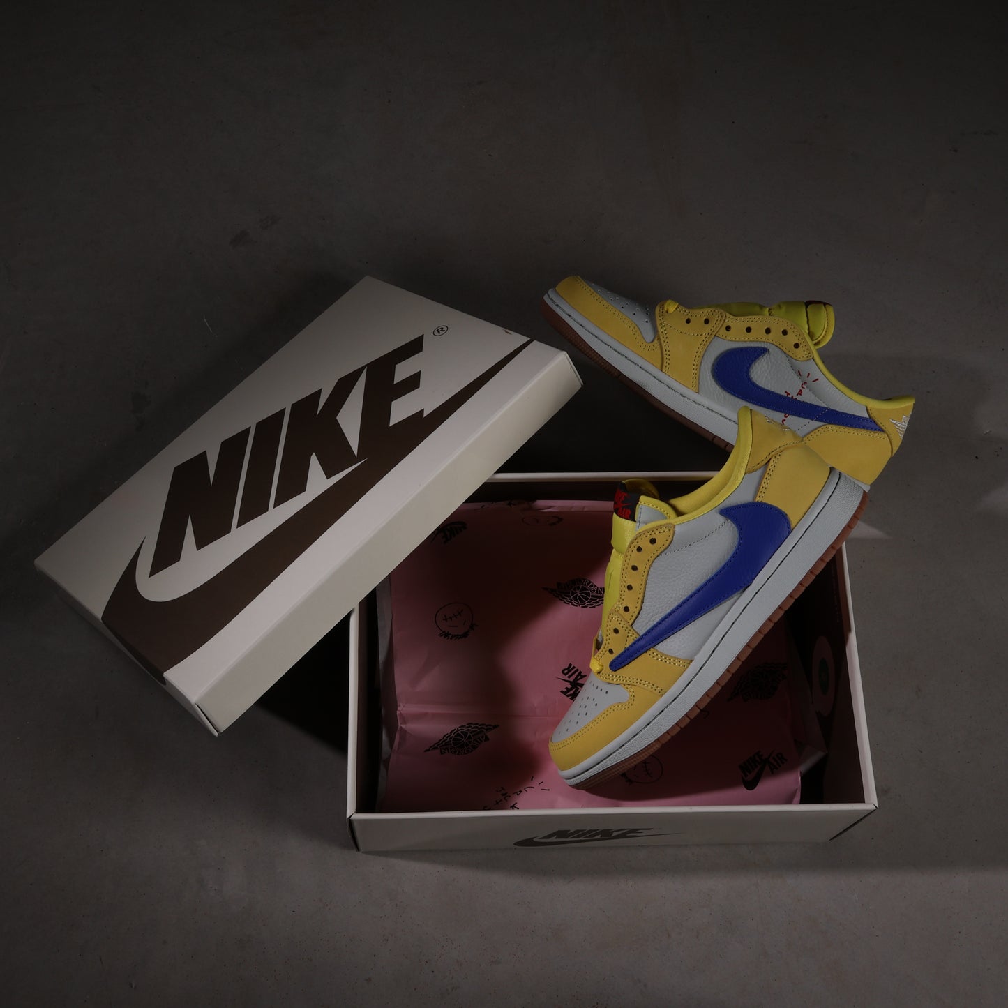 Air Jordan 1 Retro Low OG SP Travis Scott Canary