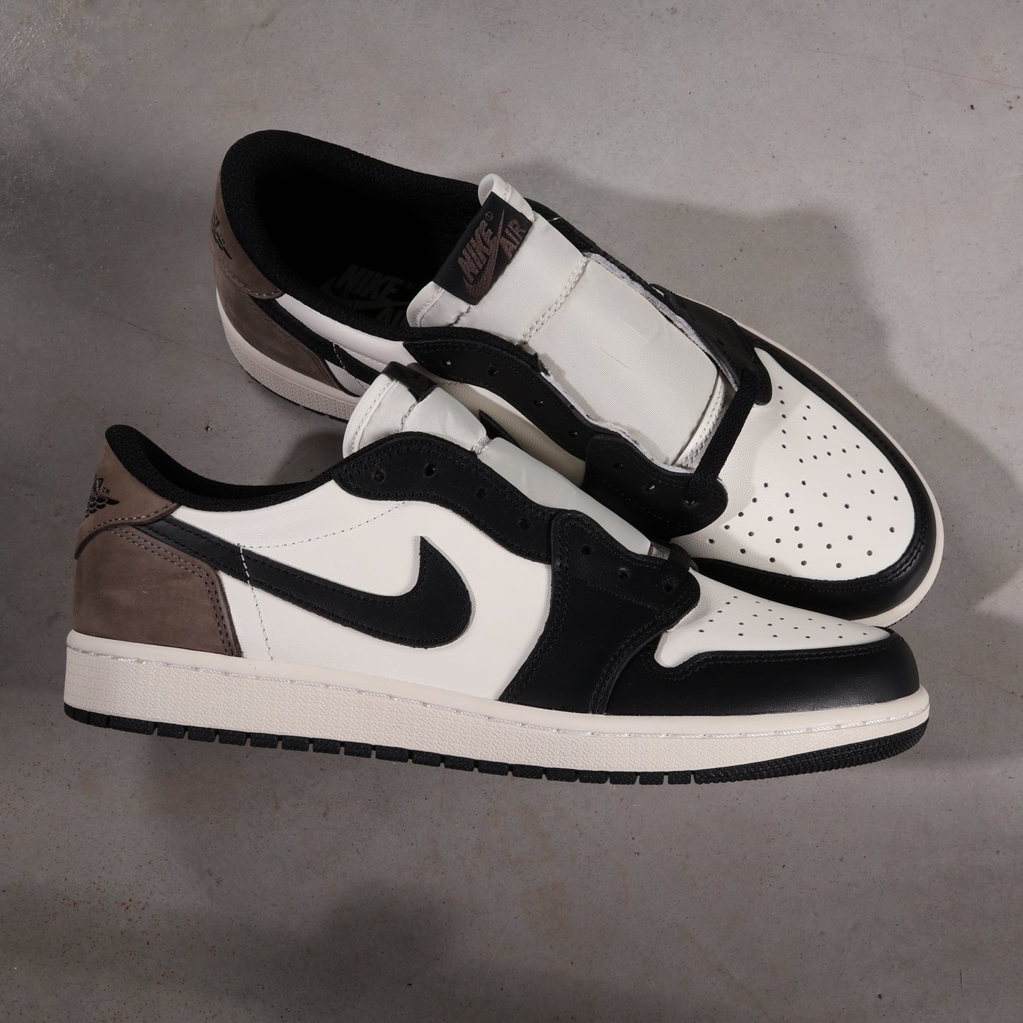 Nike Air Jordan 1 Low OG Mokka