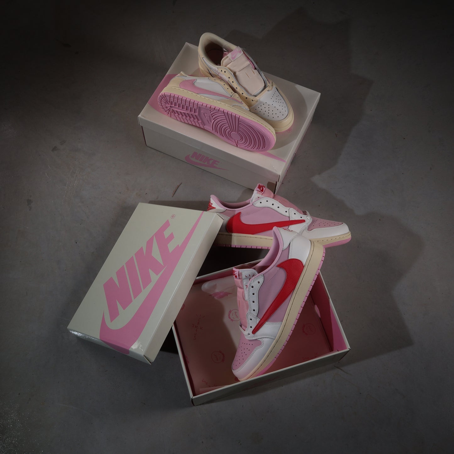 Nike Air Jordan 1 Retro Low OG SP Travis Scott Sail Tropical Pink