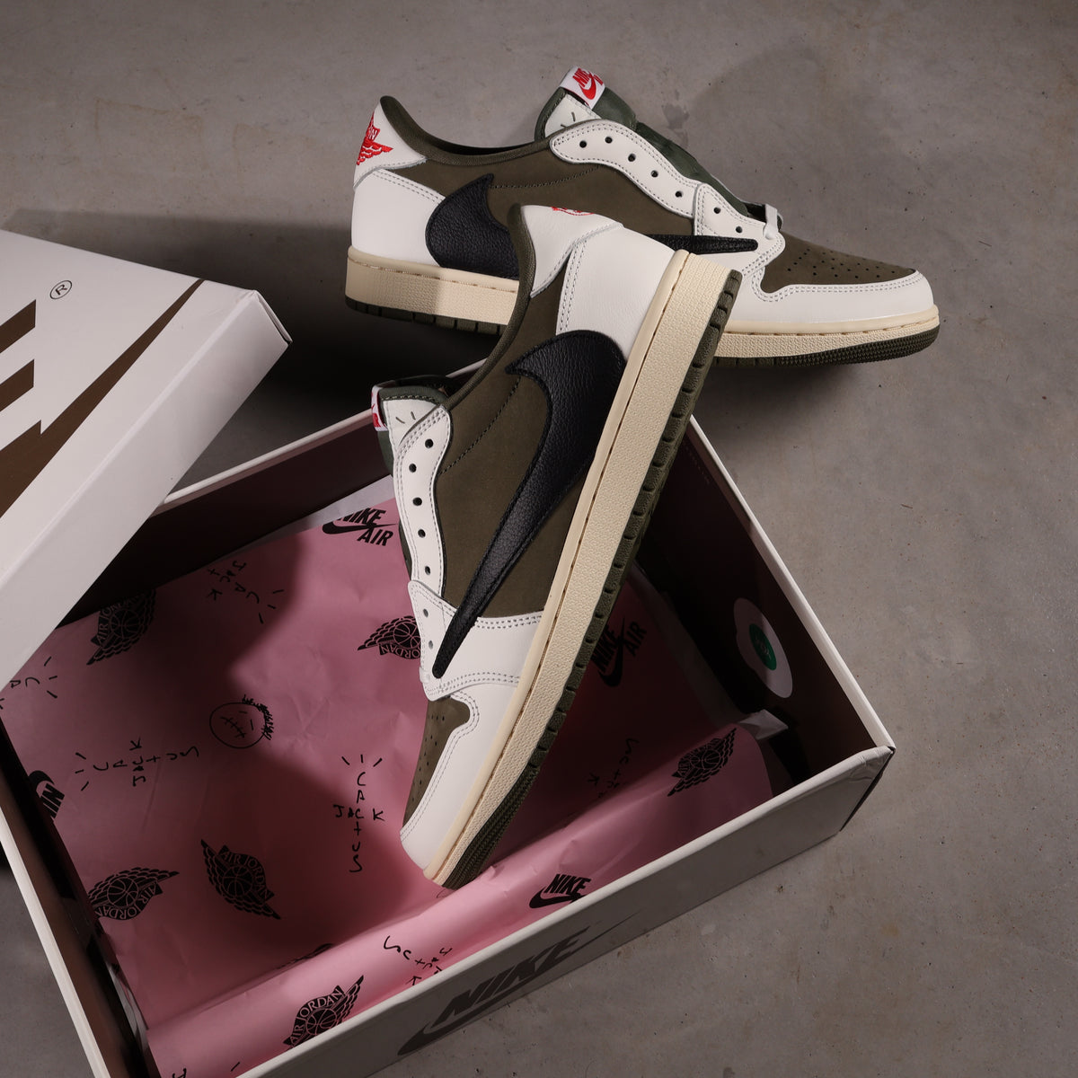 Nike Air Jordan 1 Low Travis Scott Medium Olive