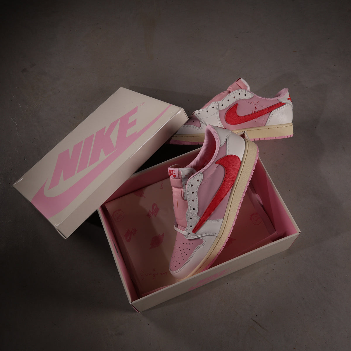 Nike Air Jordan 1 Retro Low OG SP Travis Scott Sail Tropical Pink