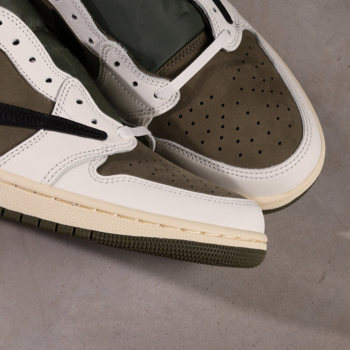 Nike Air Jordan 1 Low Travis Scott Medium Olive