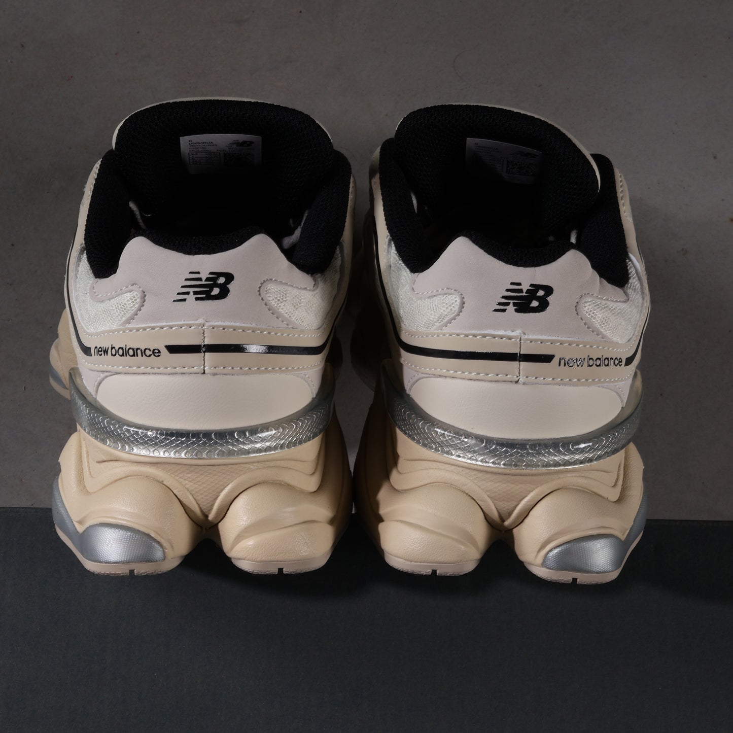 New Balance 9060 Turteltaube Schwarz Silber Metallic