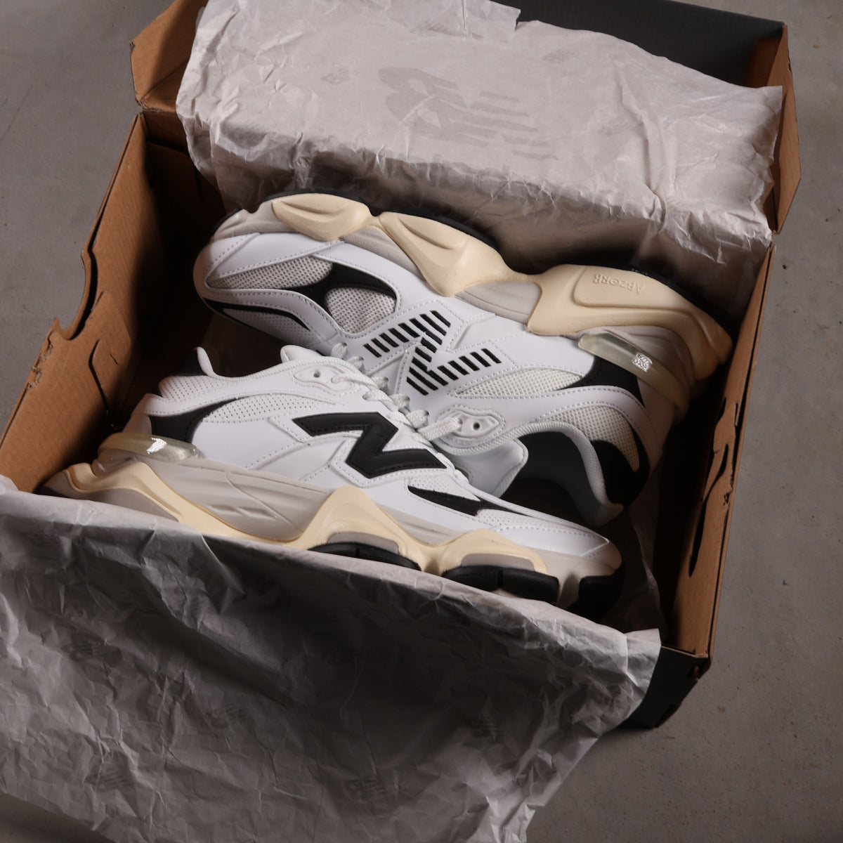 New Balance 9060 White Black 