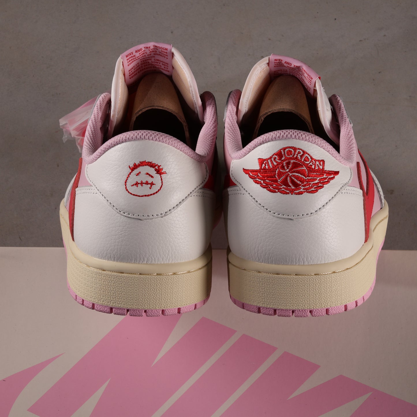 Nike Air Jordan 1 Retro Low OG SP Travis Scott Sail Tropical Pink