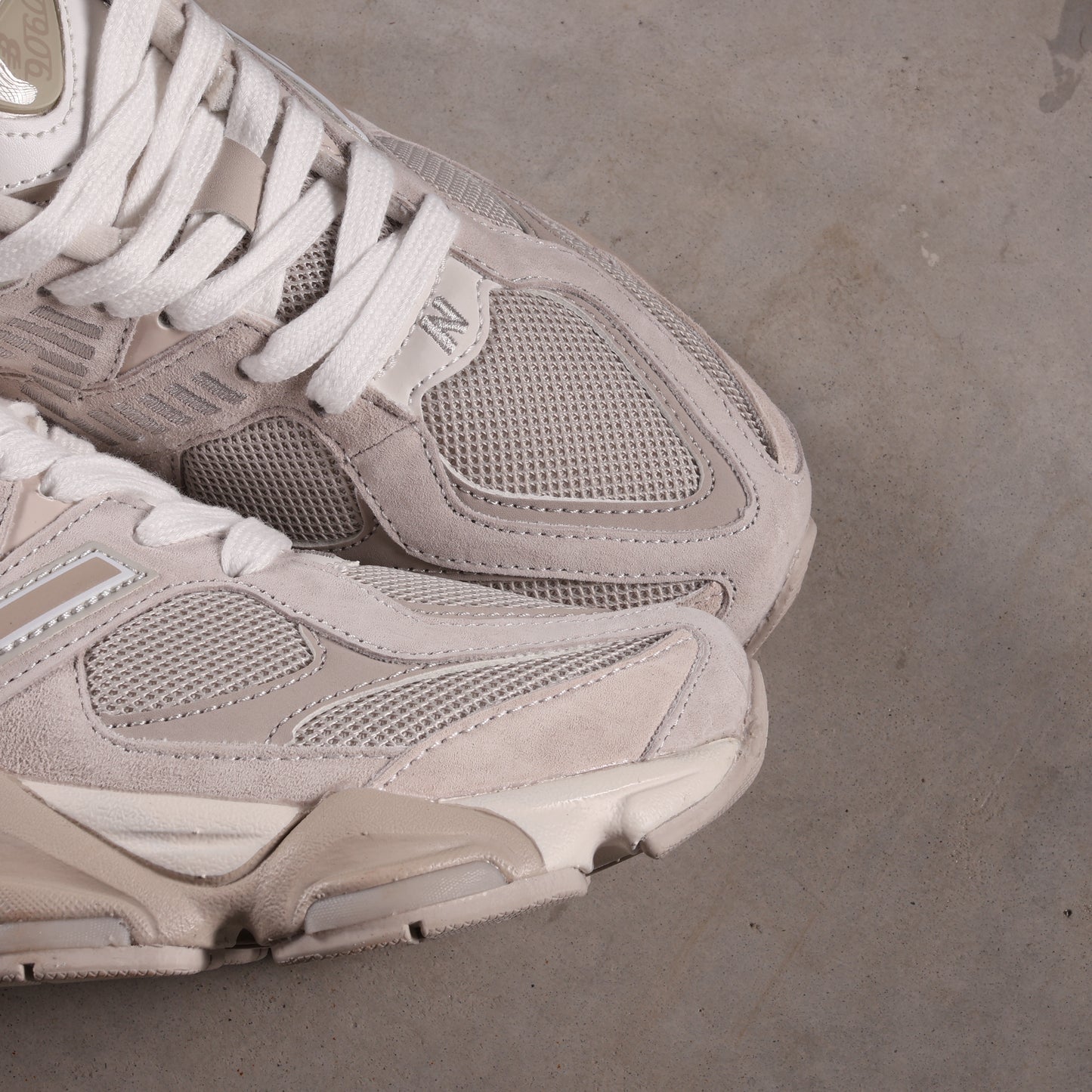 New Balance 9060 Gray Moonbeam