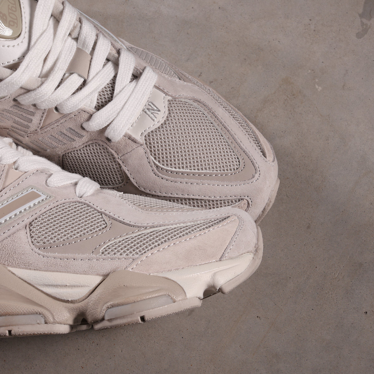 New Balance 9060 Gray Moonbeam (SALE)