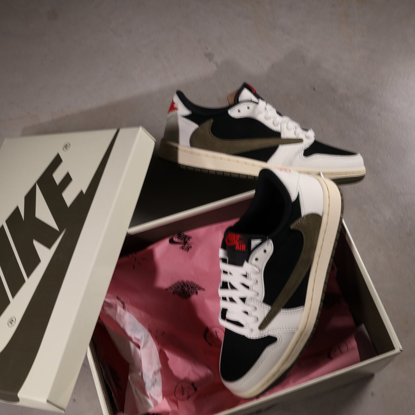 Nike Air Jordan 1 Low Travis Scott Olive