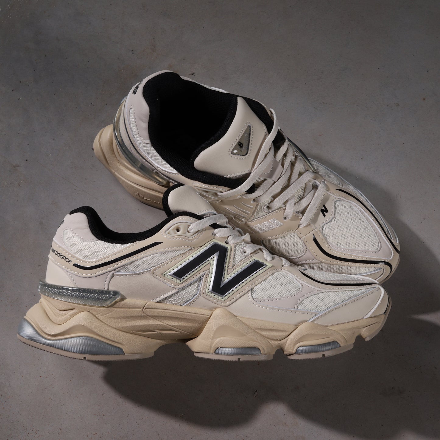 New Balance 9060 Turteltaube Schwarz Silber Metallic