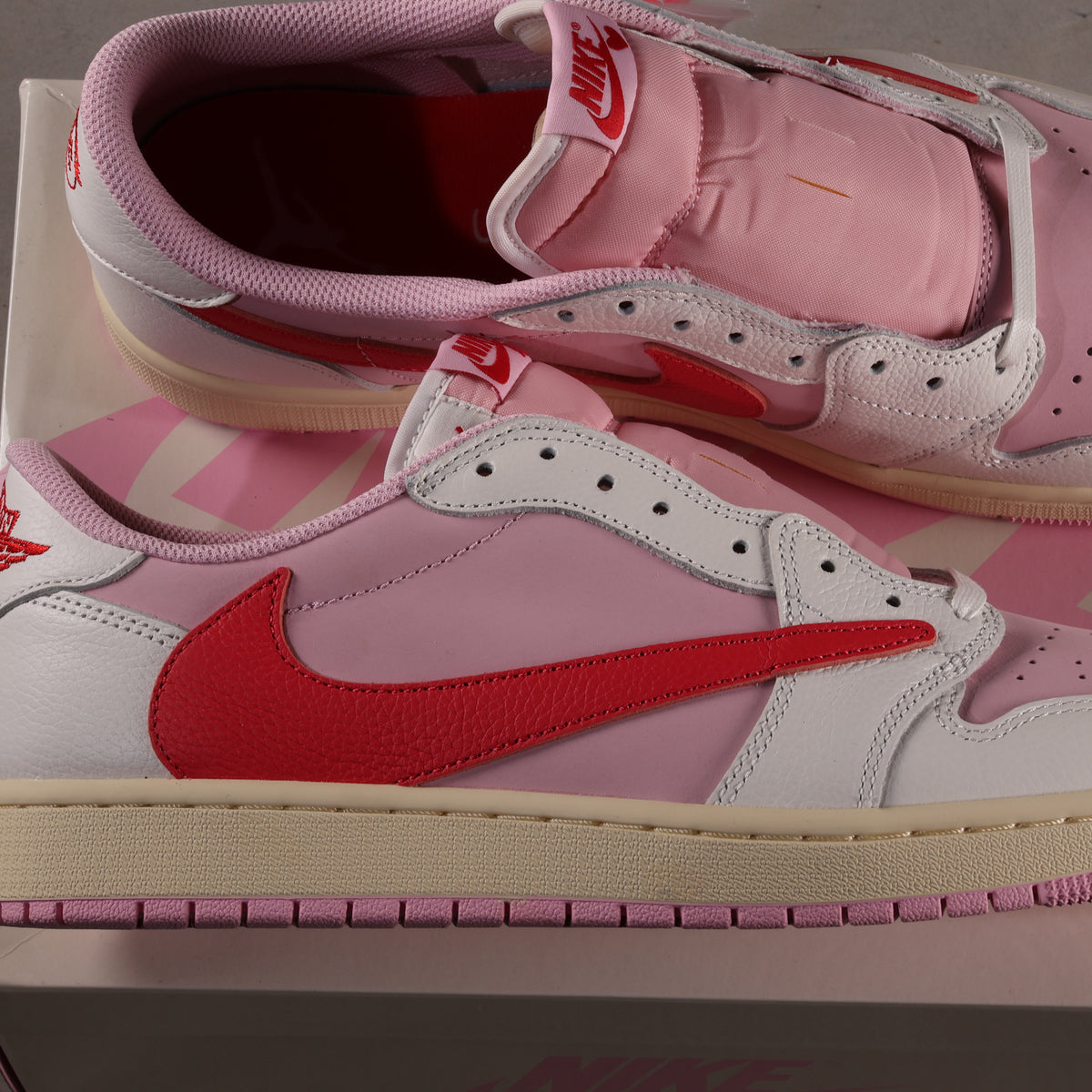 Nike Air Jordan 1 Retro Low OG SP Travis Scott Sail Tropical Pink
