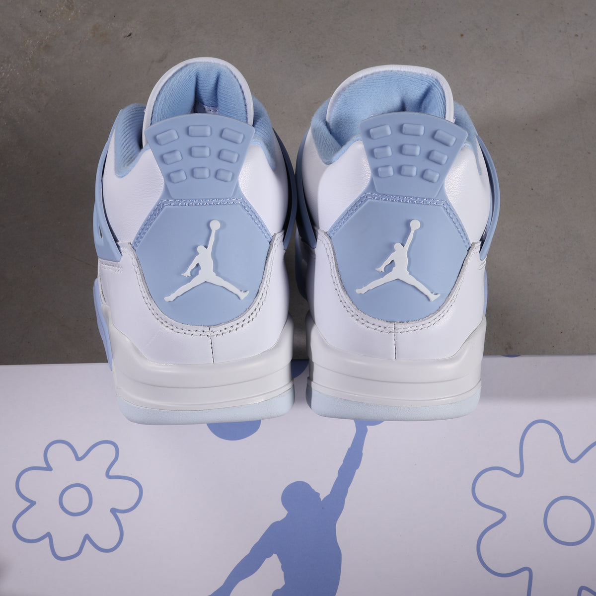 Jordan 4 Retro Vergissmeinnicht