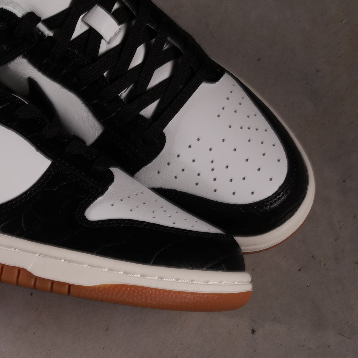 Dunk Low LX Schwarzes Krokodil