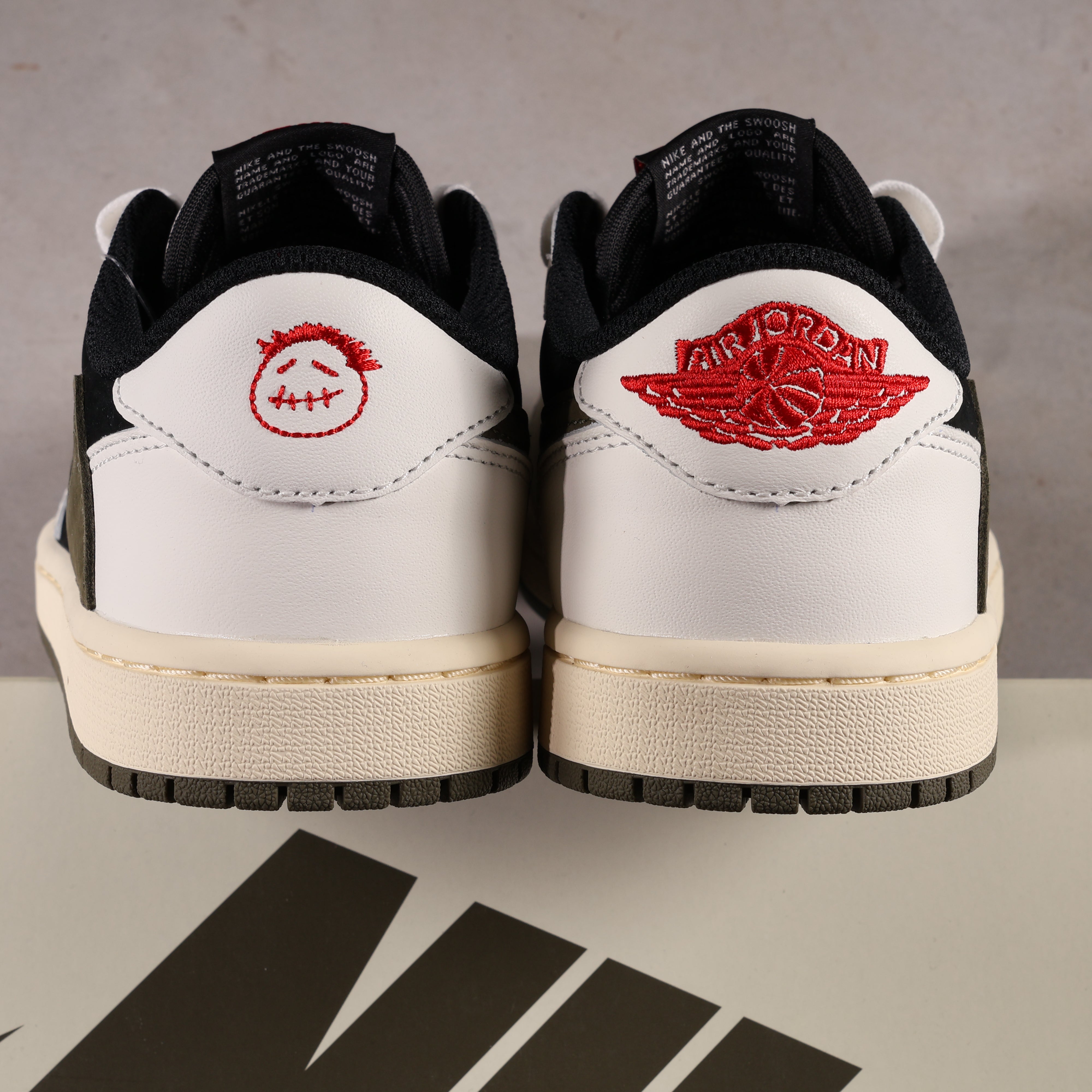靴 NIKE Air Jordan 1 Low Travis Scott 24.5 Nike Air Jordan 1 Low Travis Scott Olive – Capri Amsterdam