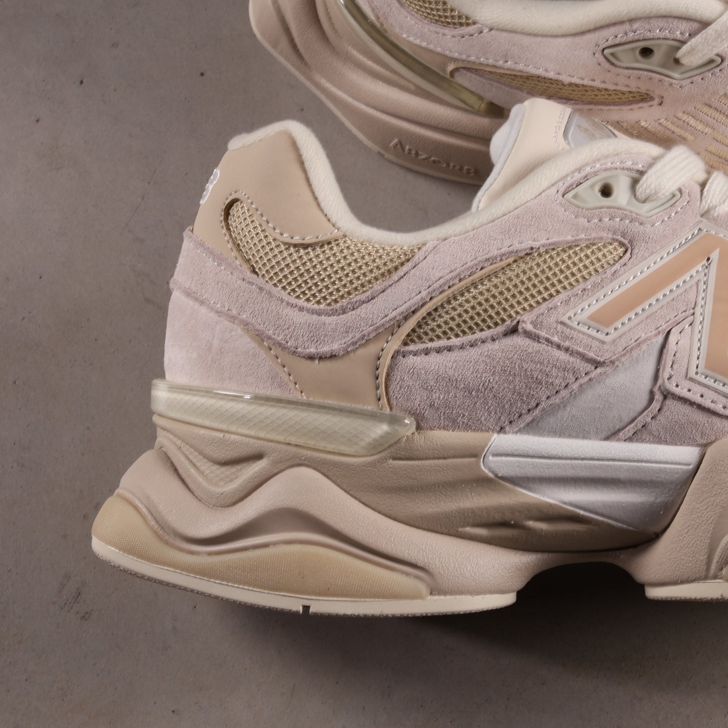 New Balance 9060 Beige (SALE)