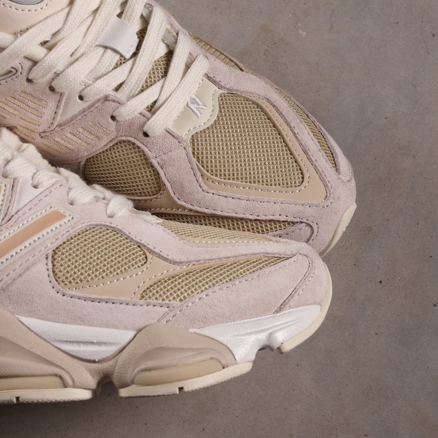 New Balance 9060 Beige (SALE)