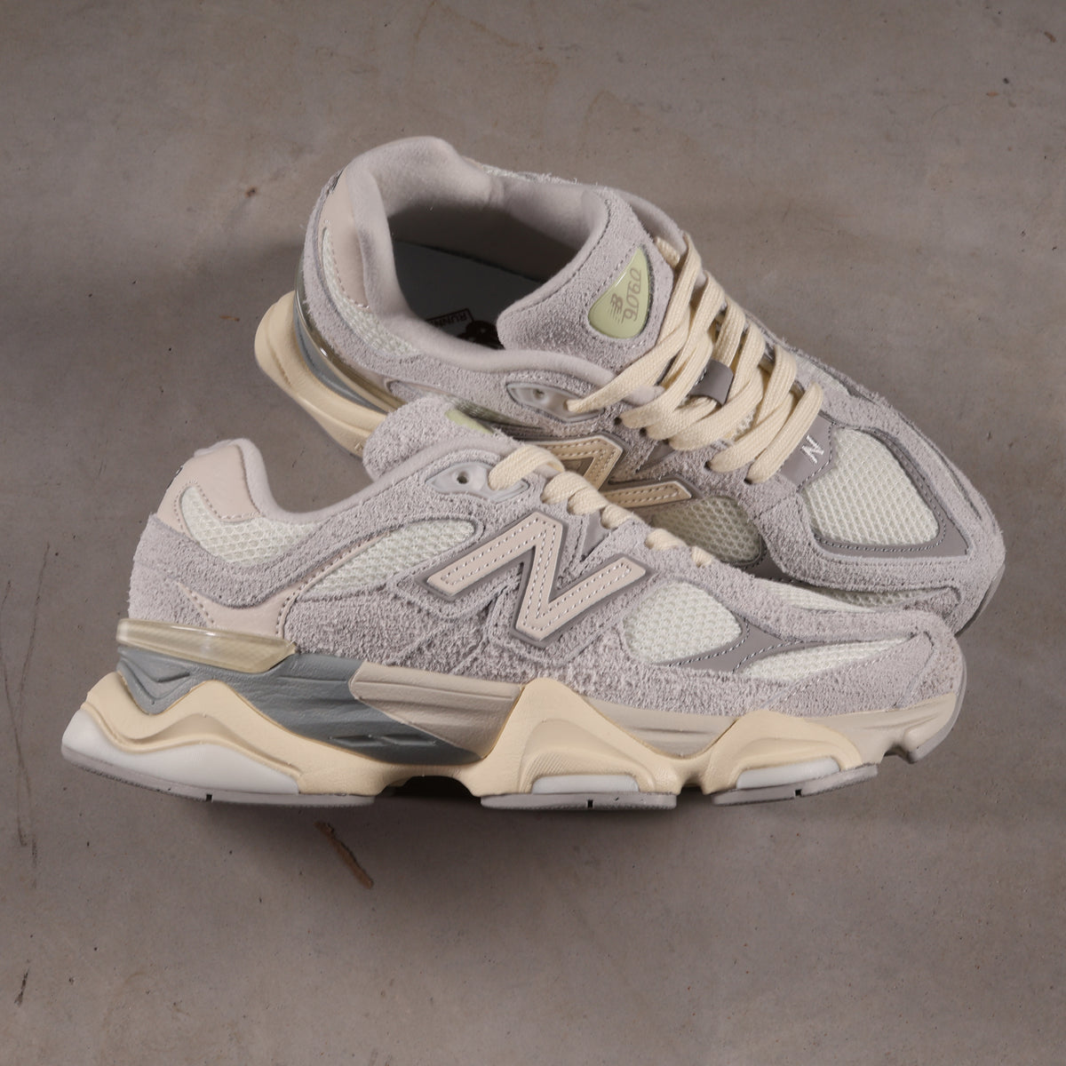 New Balance 9060 Quartz Gray (SALE) 