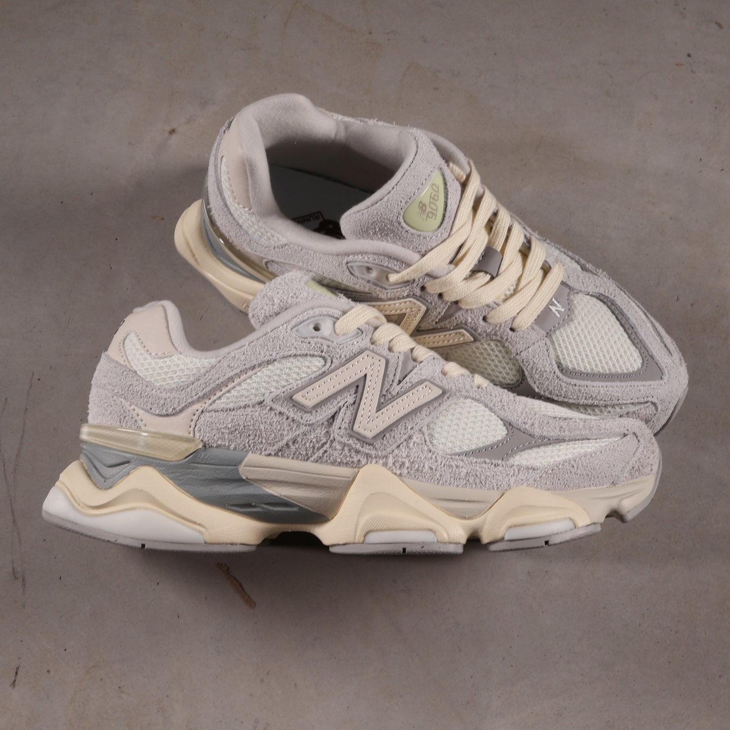 New Balance 9060 Quartz Gray (SALE) 