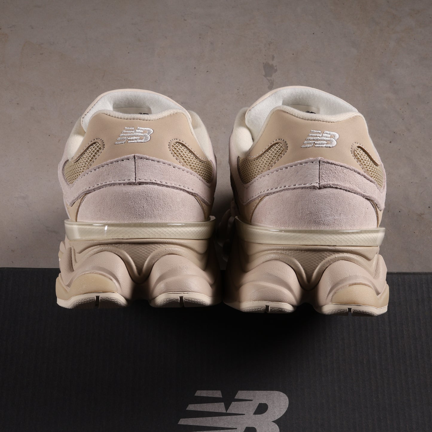 New Balance 9060 Beige (SALE)