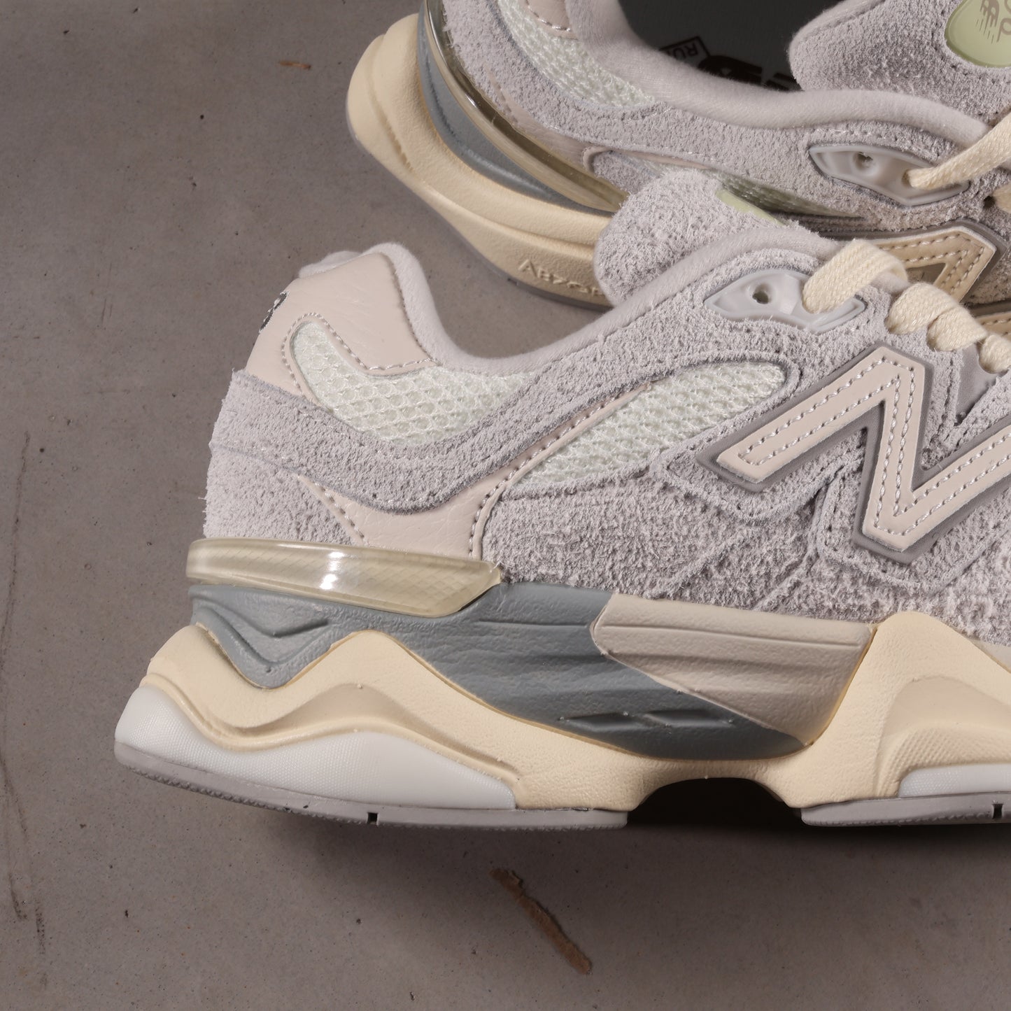 New Balance 9060 Quartz Grey