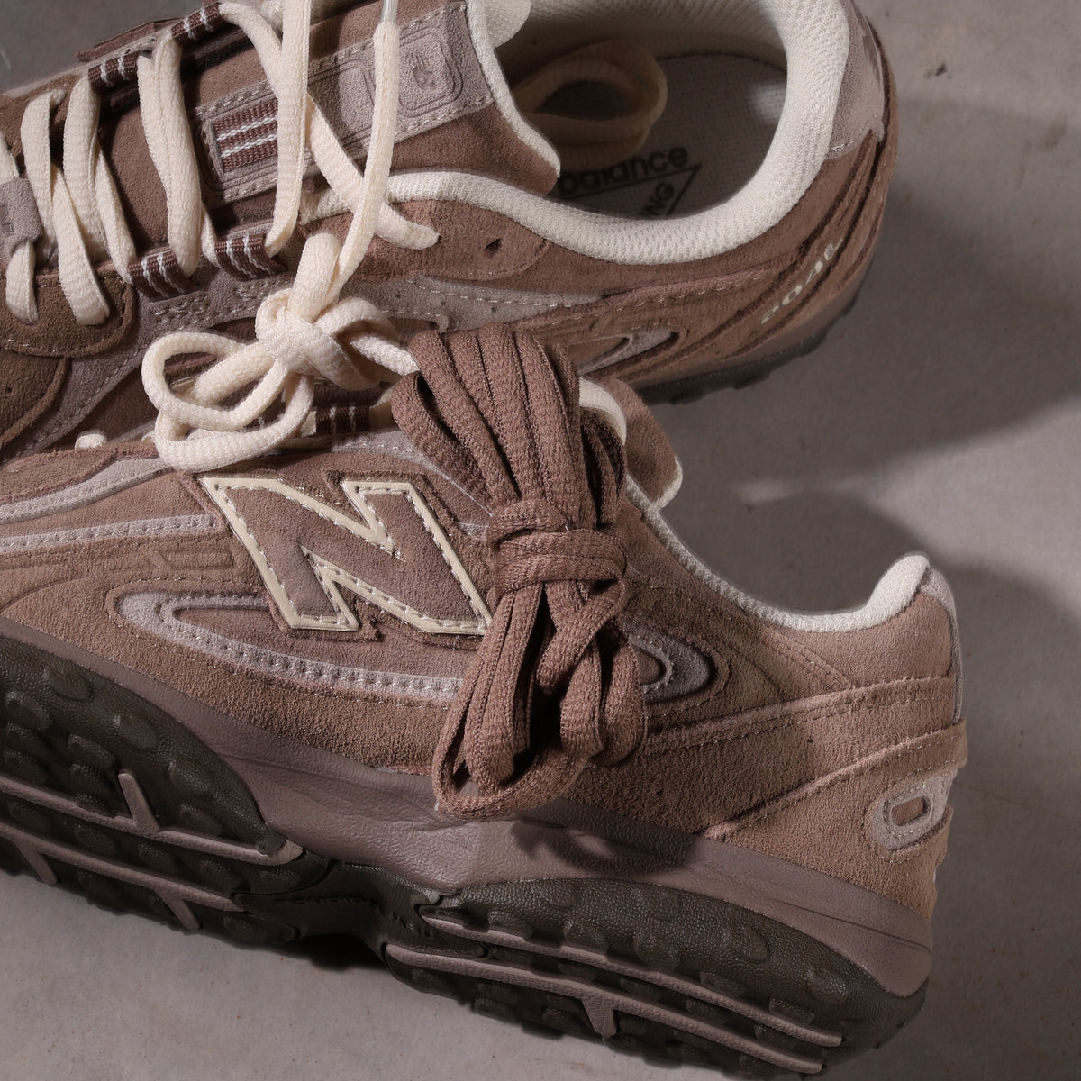 New Balance 204L Mushroom Arid Stone