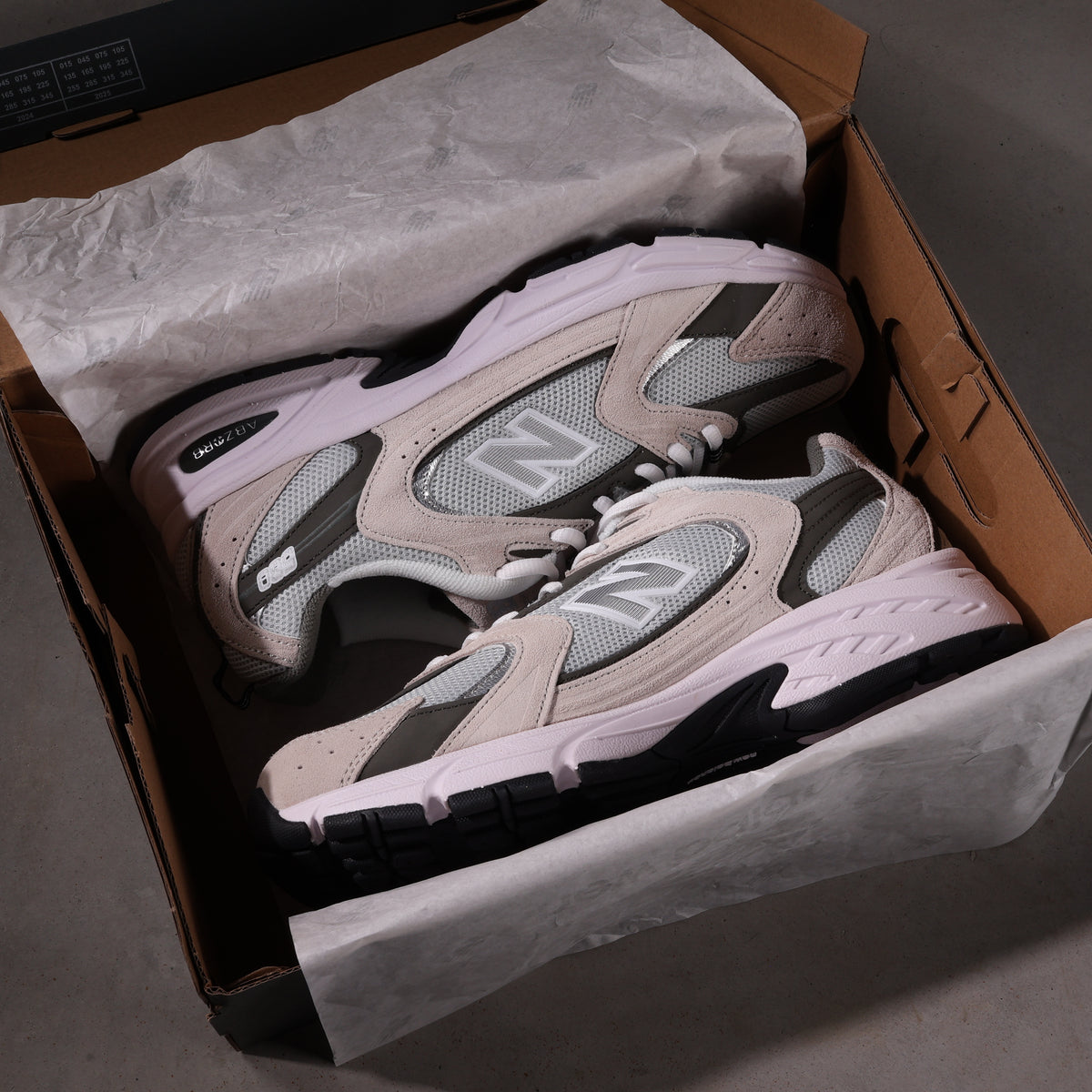 New Balance 530 Beige Grün