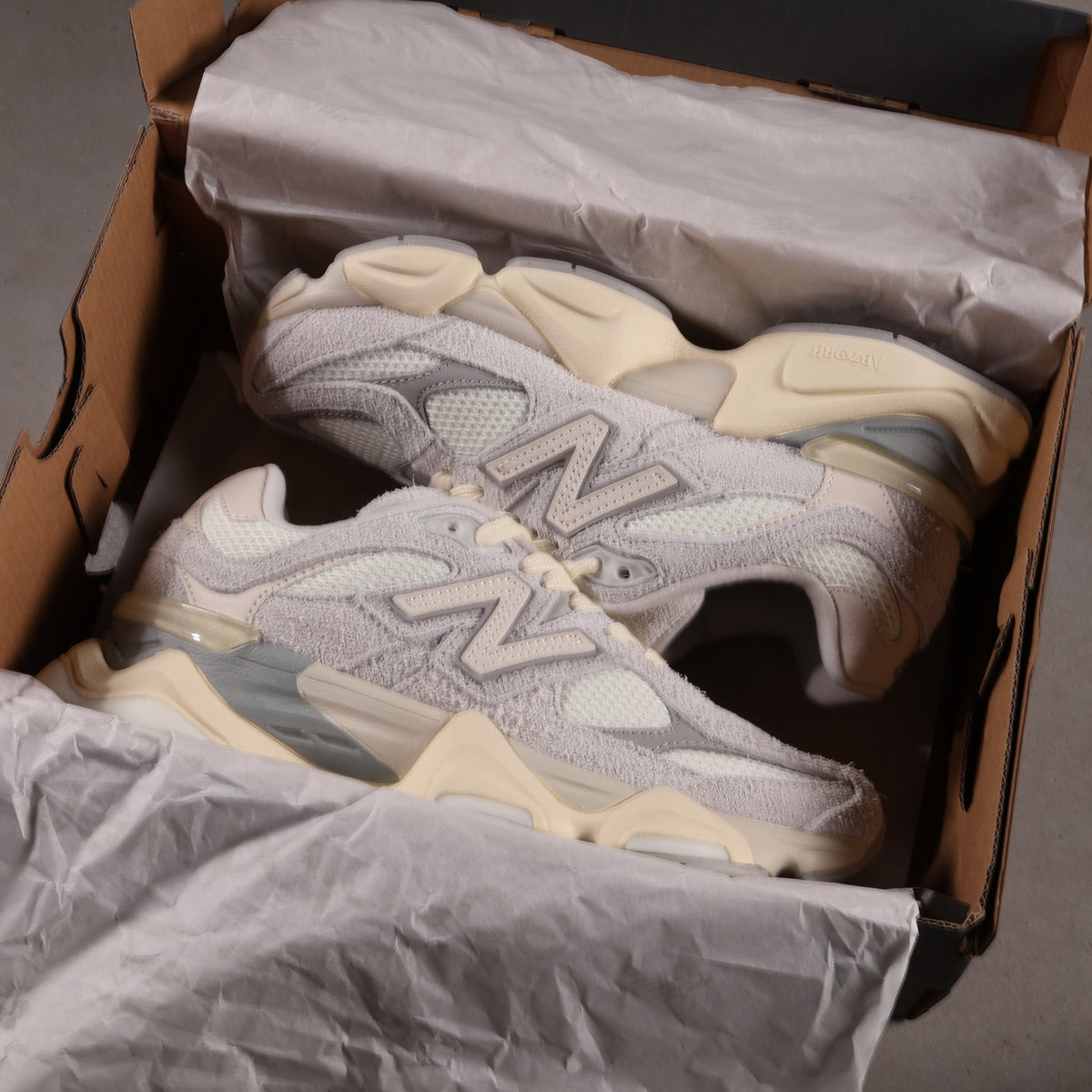New Balance 9060 Quartz Gray (SALE) 