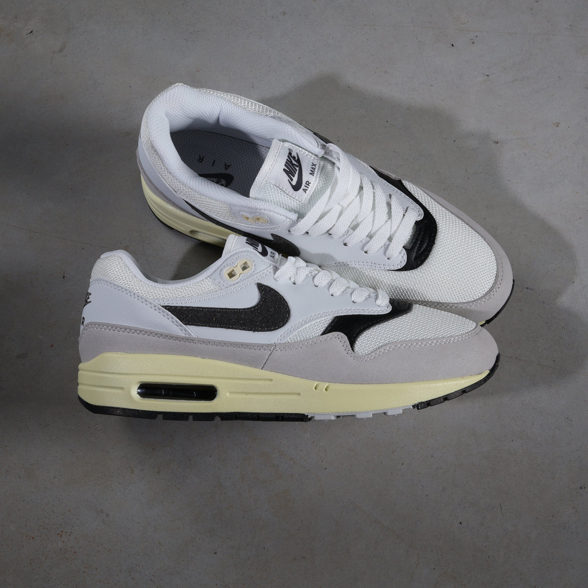 Nike Air Max 1 Light Bone Iron Grey (SALE)