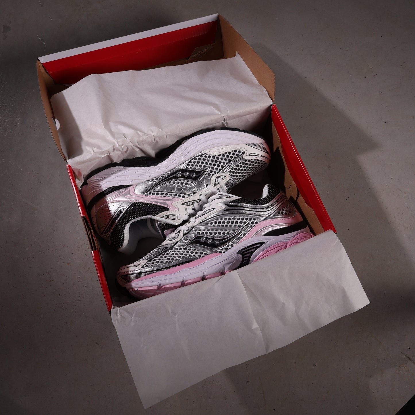Saucony ProGrid Omni 9 Silver Pink (SALE)