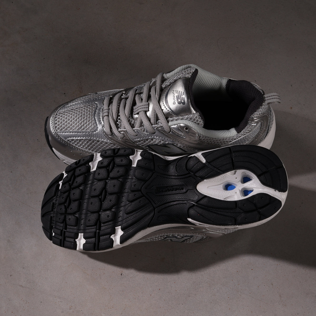 New Balance 530 Gray Matter Silber Metallic