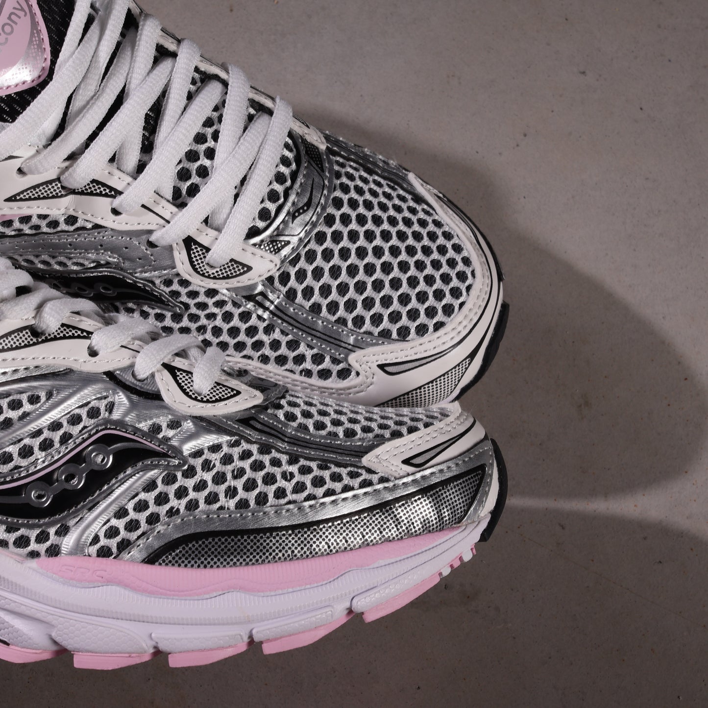 Saucony ProGrid Omni 9 Silver Pink (SALE)