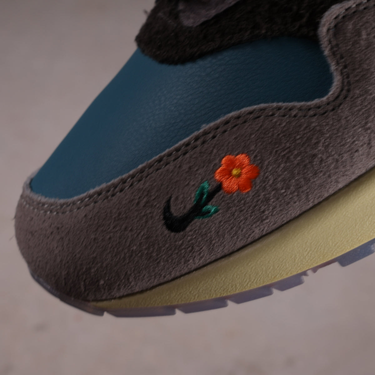 Nike Air Max 1 Kasina Won-Ang Grey (SALE)