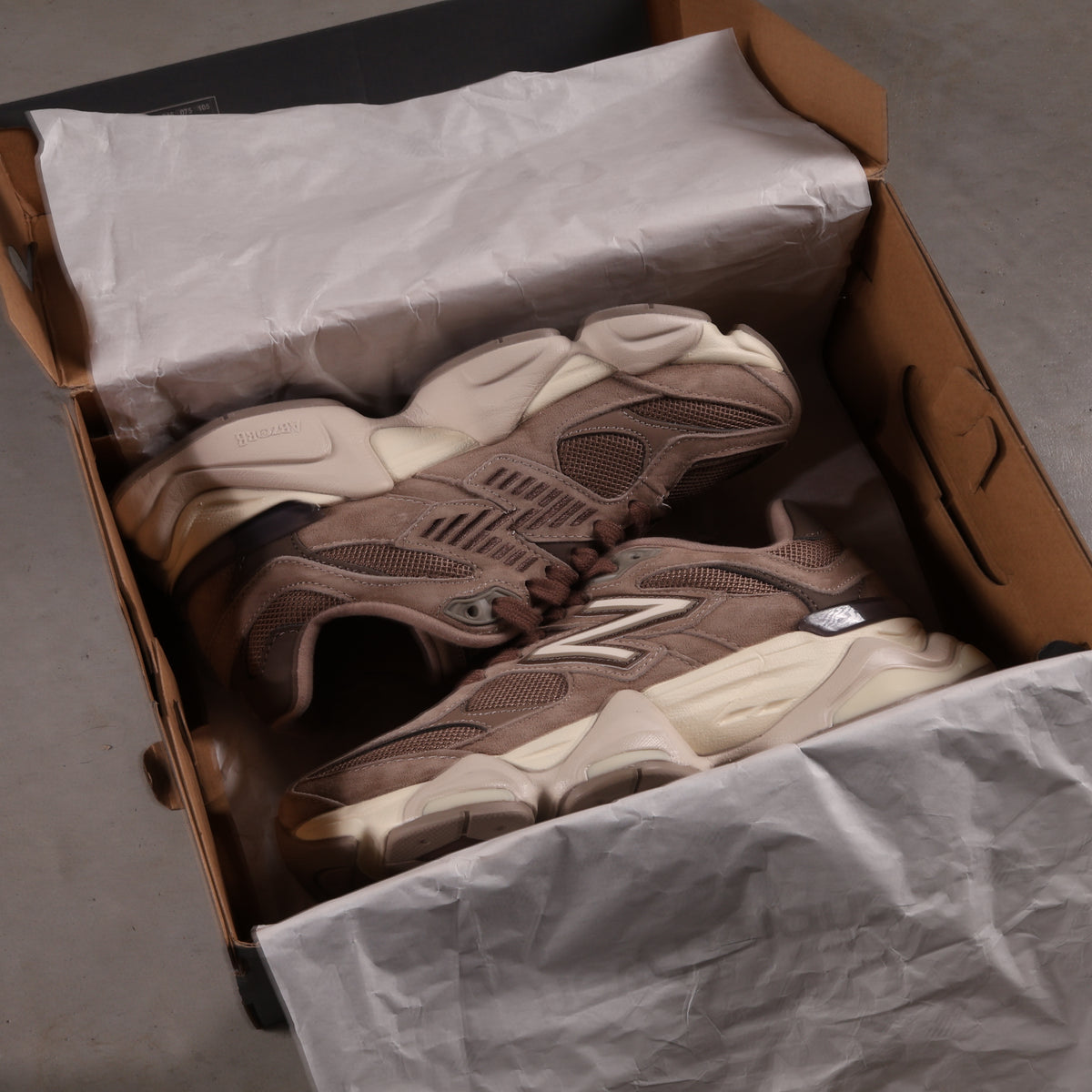 New Balance 9060 Mushroom Brown 