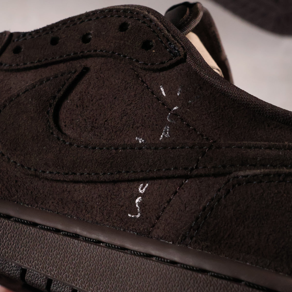 Air Jordan 1 Retro Low OG SP Travis Scott Velvet Brown