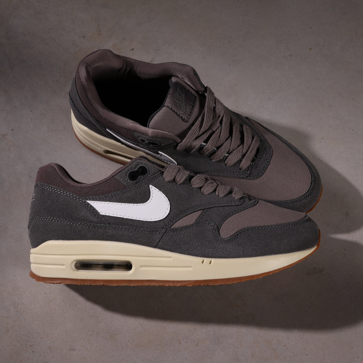 Nike Air Max 1 Crepe Soft Grau
