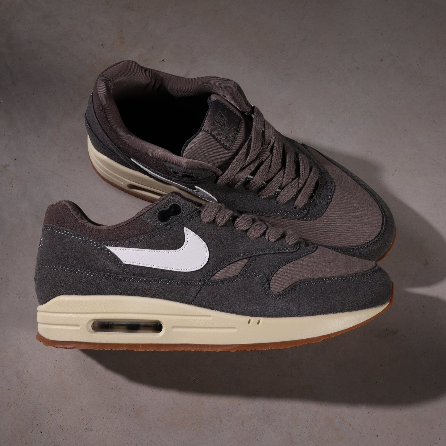 Nike Air Max 1 Crepe Soft Grau