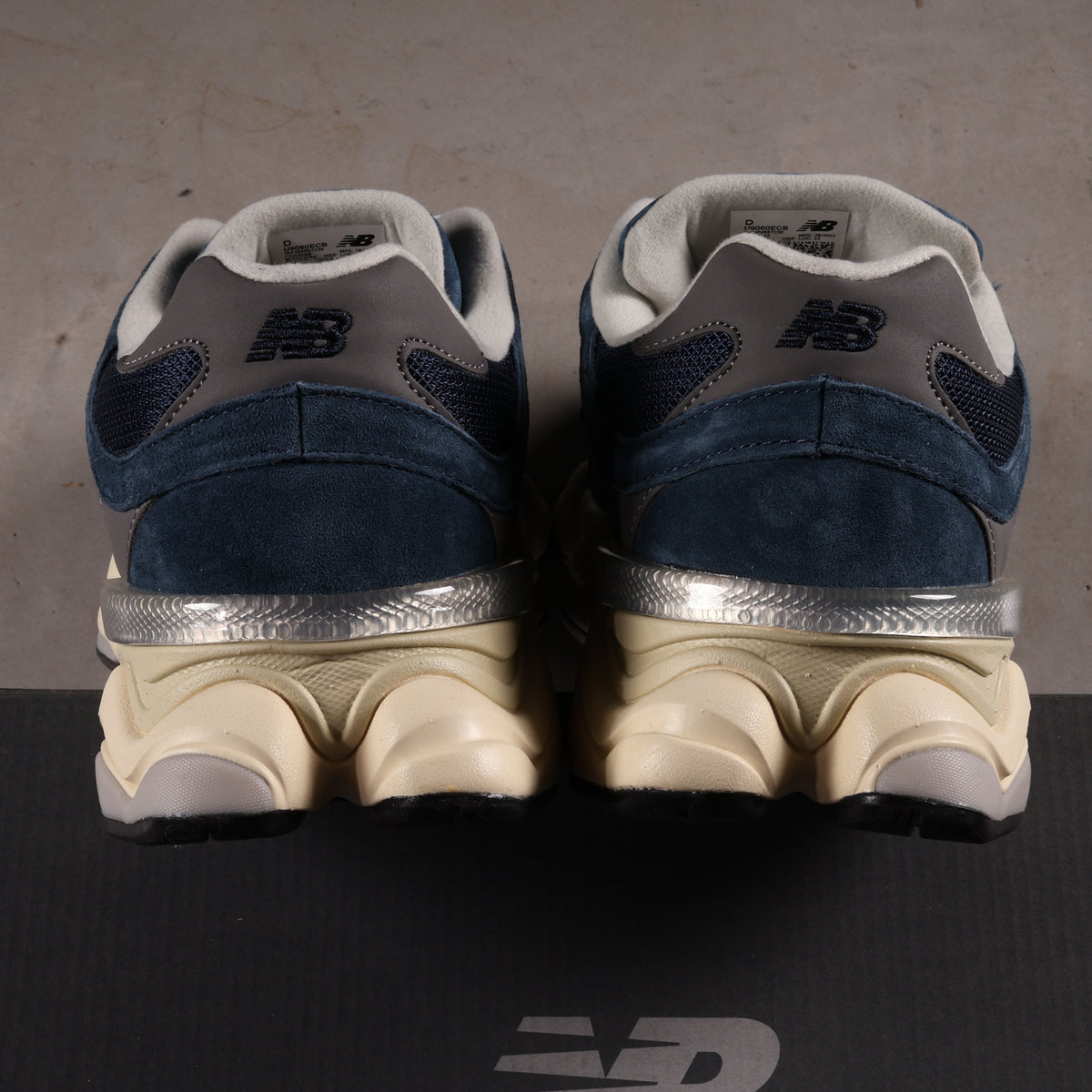 New Balance 9060 Navy White (SALE)