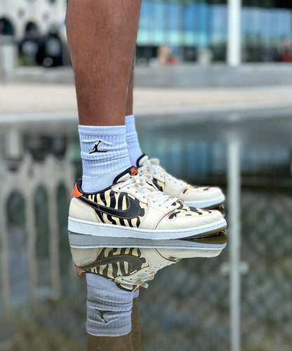 Jordan 1 Low OG Year of the Tiger