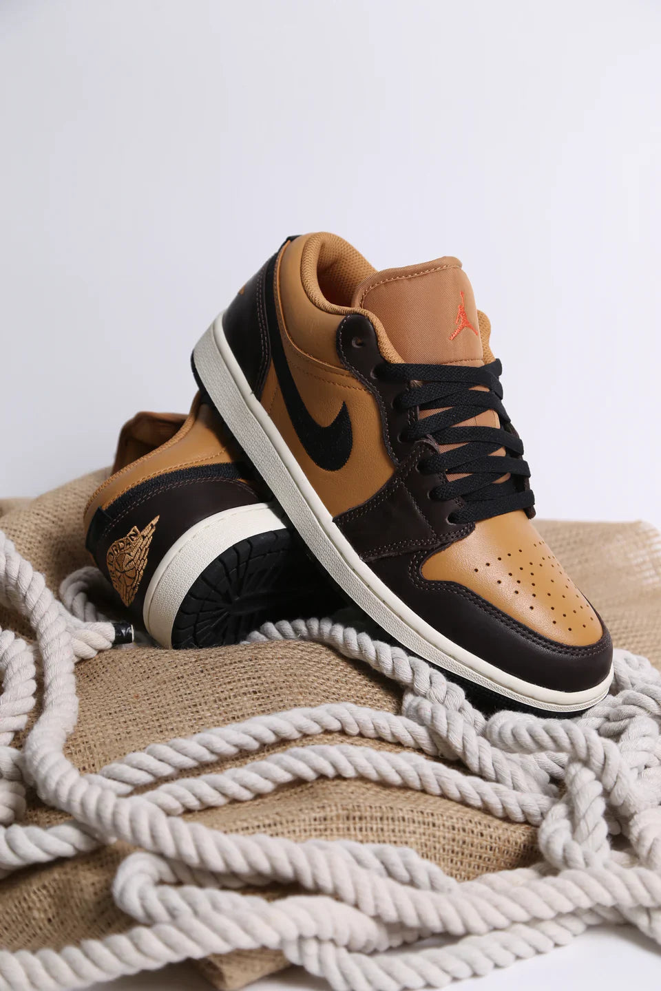 Jordan 1 Low SE Flax Baroque Brown