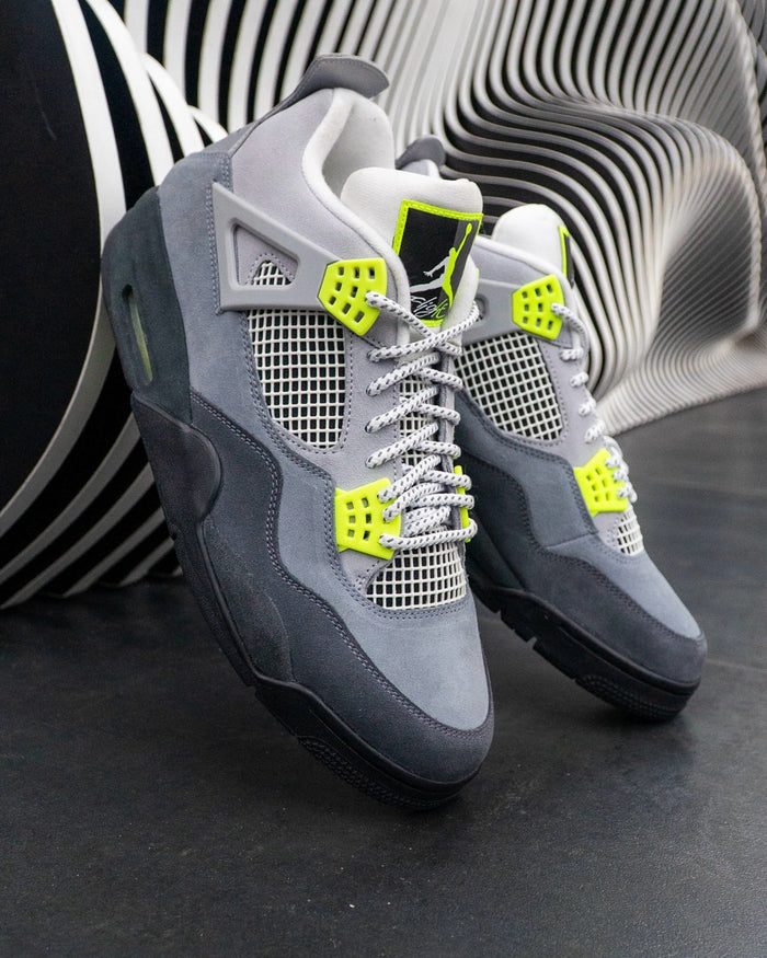 Jordan 4 Retro SE 95 Neon detail 2