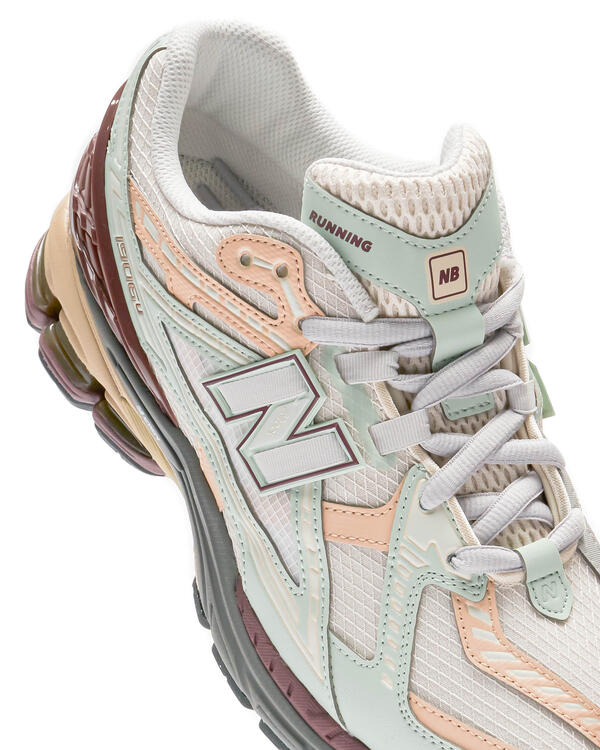 New Balance 1906D Clay Ash Lakritze