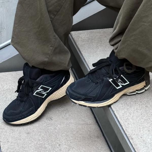 New Balance 1906R Schwarz Taupe