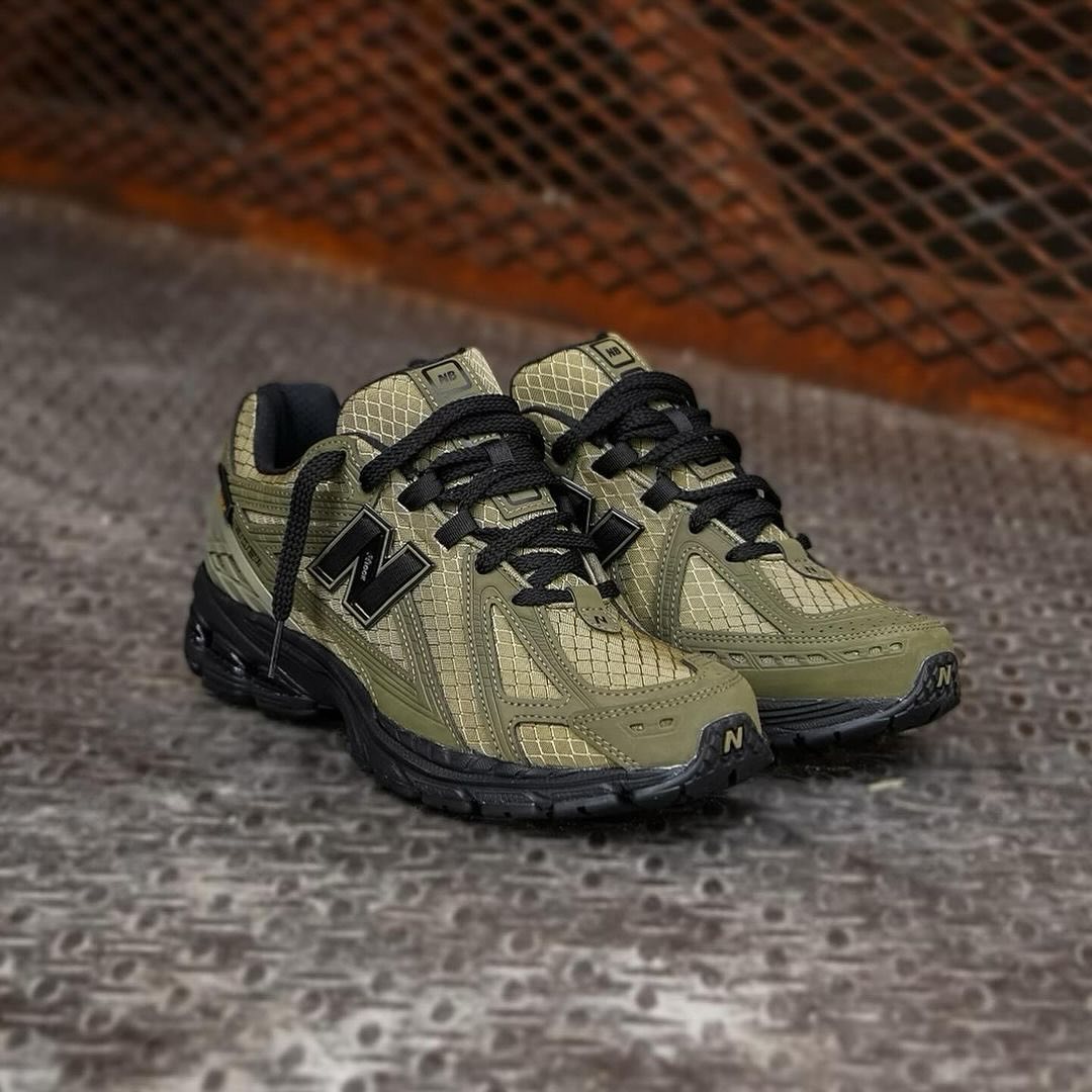 New Balance 1906R Cordura Dunkel Camo Grün